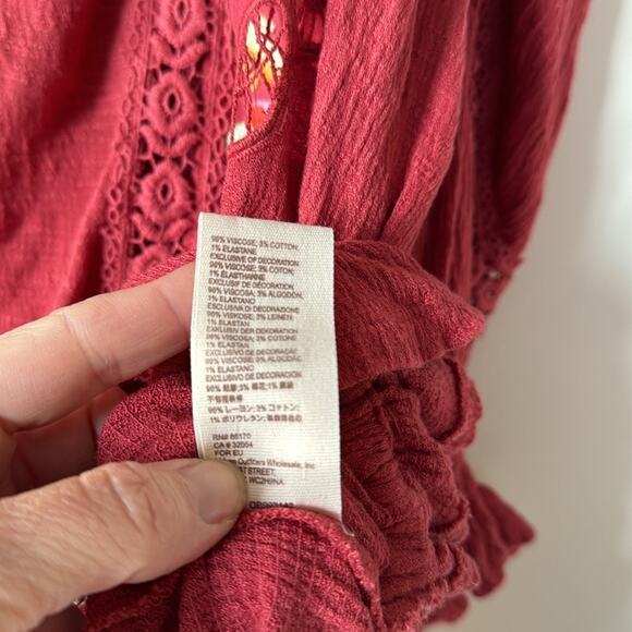 Free People Serafina Embroidered Floral Crochet Boho Top in Sangria Combo S - Picture 9 of 9